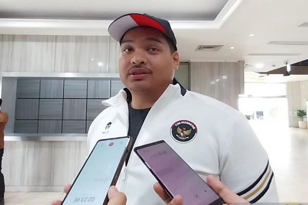 Menteri Pemuda dan Olahraga (Menpora) Dito Ariotedjo bergerak cepat dalam menindaklanjuti proses naturalisasi tiga pemain Timnas. (Foto: Dok. AGF / Viralterkini.id).