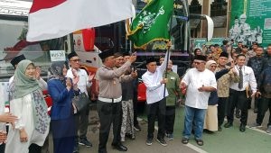 Pelepasan bus mudik gratis bersama NU di kantor PBNU Selasa (25/3/2025). (Foto: Agung).