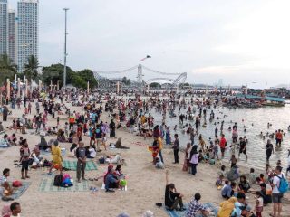 Ancol Dalam H+3 Telah Dikunjungi 167 Ribu Orang Dalam Lebaran 2025