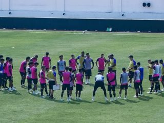 Arema FC Siap Bungkam PSBS Biak di Laga Pembuka BRI Super League