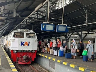 Tiket Kereta Nataru Mulai Dipesan Secara Bertahap