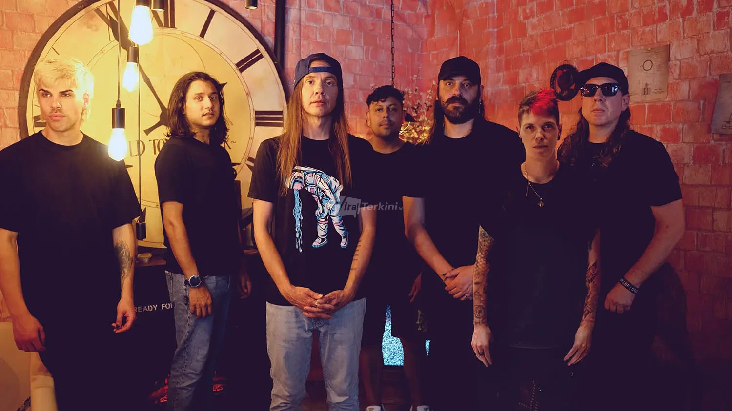 The Red Jumpsuit Apparatus - #01