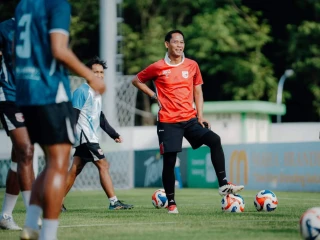 WhatsApp Image 2025-11-18 at 23.15.28