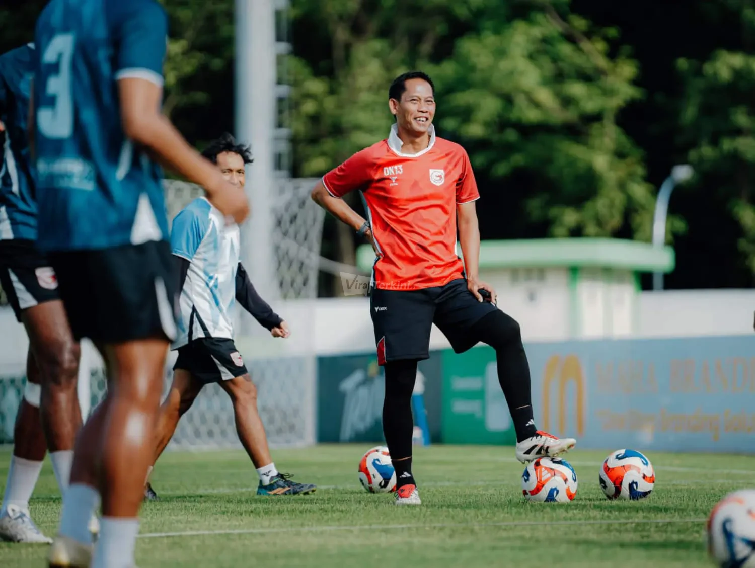 WhatsApp Image 2025-11-18 at 23.15.28