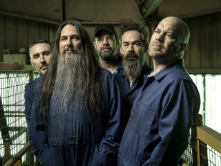 Finger Eleven Rilis Album Penuh Mereka, “Last Night On Earth”