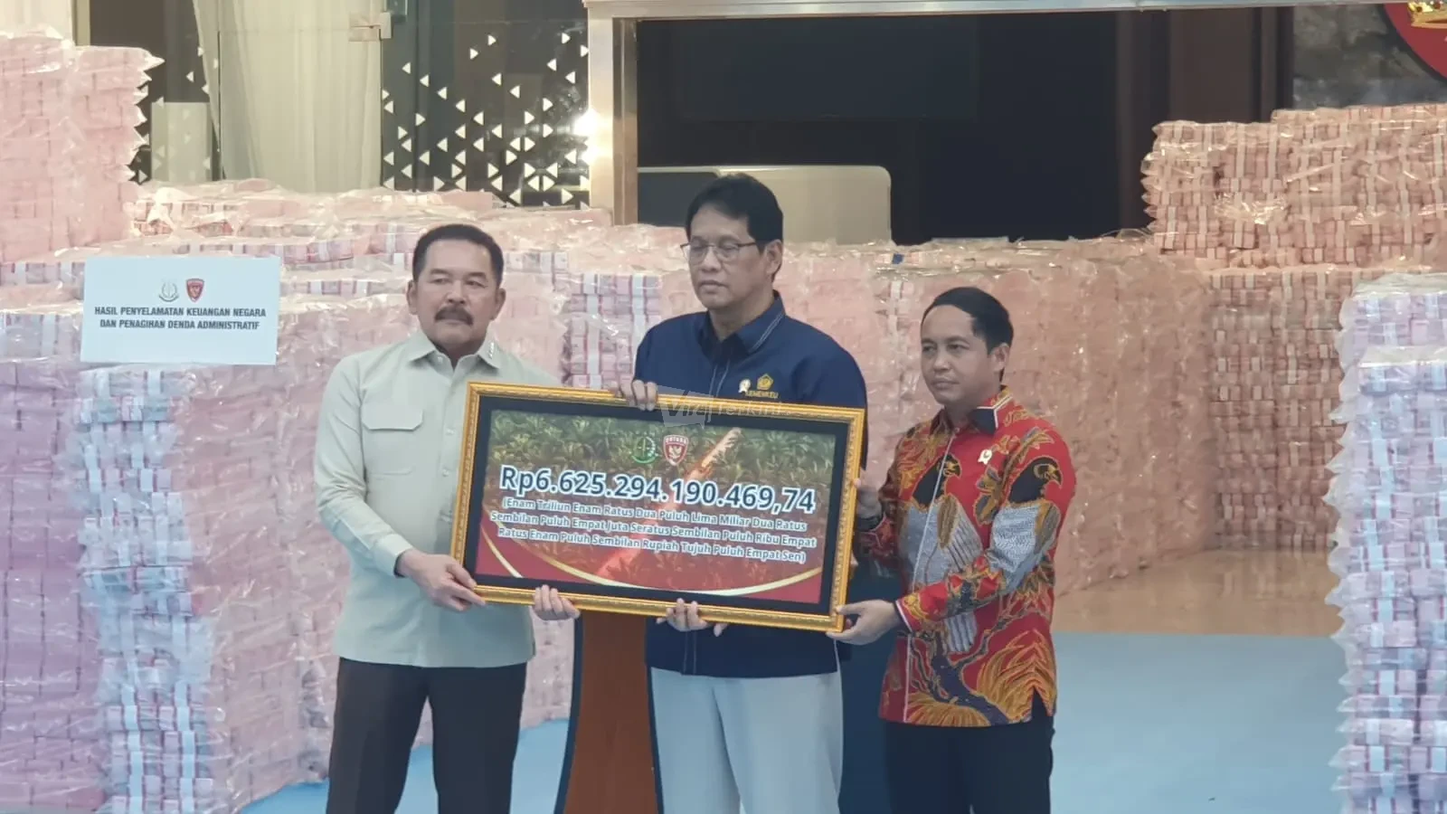 jaksa-agung-st-burhanuddin-serahkan-rp-66-triliun-ke-negara-24122025-154822
