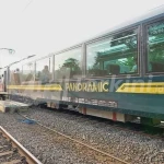 Kereta-Panoramic-4