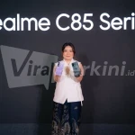 Krisva Angnieszca - PR Lead realme Indonesia bersama realme C85 Series