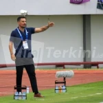 Pelatih Persita, Carlos Pena_foto Viralterkini Indonesia