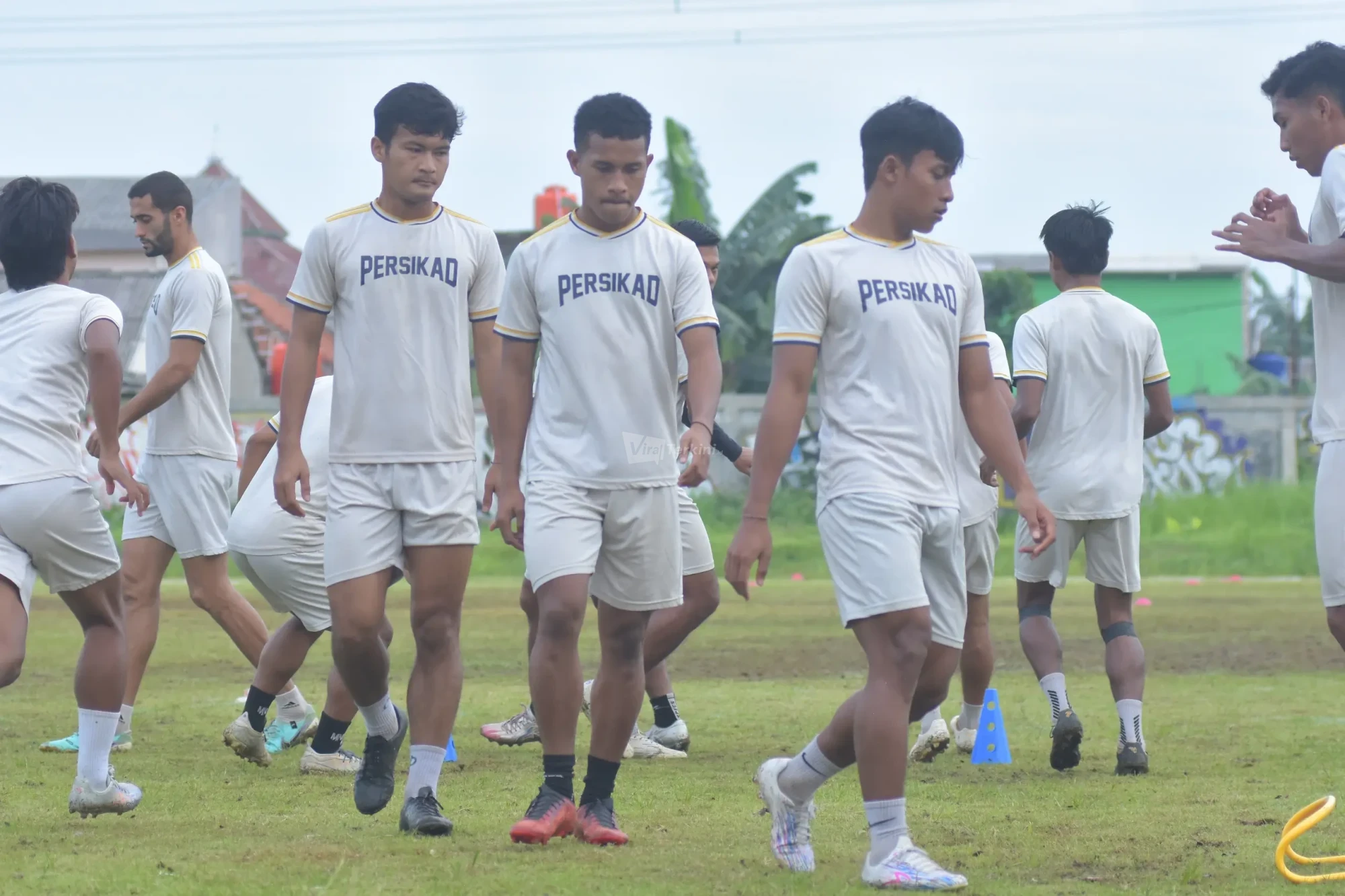 WhatsApp Image 2025-12-10 at 07.40.02