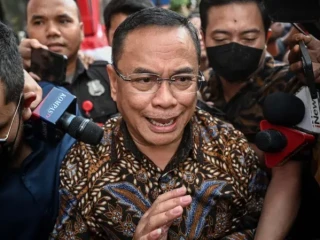 Dini Hari Digelandang KPK, Bupati Pati Sudewo Diperiksa Terkait Dugaan Jual Beli Jabatan Desa