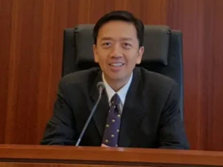 Menarik! Pengajar STHI Jentera Nilai Hukum Internasional Tak Lagi Netral, Kekuatan Ekonomi Jadi Penentu