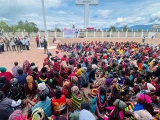 Drama Bantuan Sosial dari Wapres di Papua: Mama-Mama Pilih Tolak Sembako