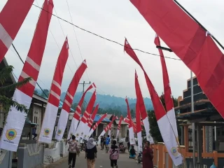 Wujudkan Mimpi Pemekaran, Pemuda Woyobibil Bersatu Percantik Wajah Desa Sambut Tim Verifikasi