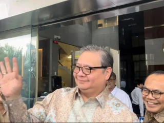 Menko Perekonomian Airlangga Hartarto Mendadak Muncul di KPK, Ada Apa?