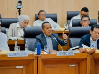 Menyala! Menteri Bahlil Gratiskan Listrik 200 Ribu Rumah Wilayah 3T Hingga Stop Impor Gas Sepanjang 2025, Ini Gebrakannya!
