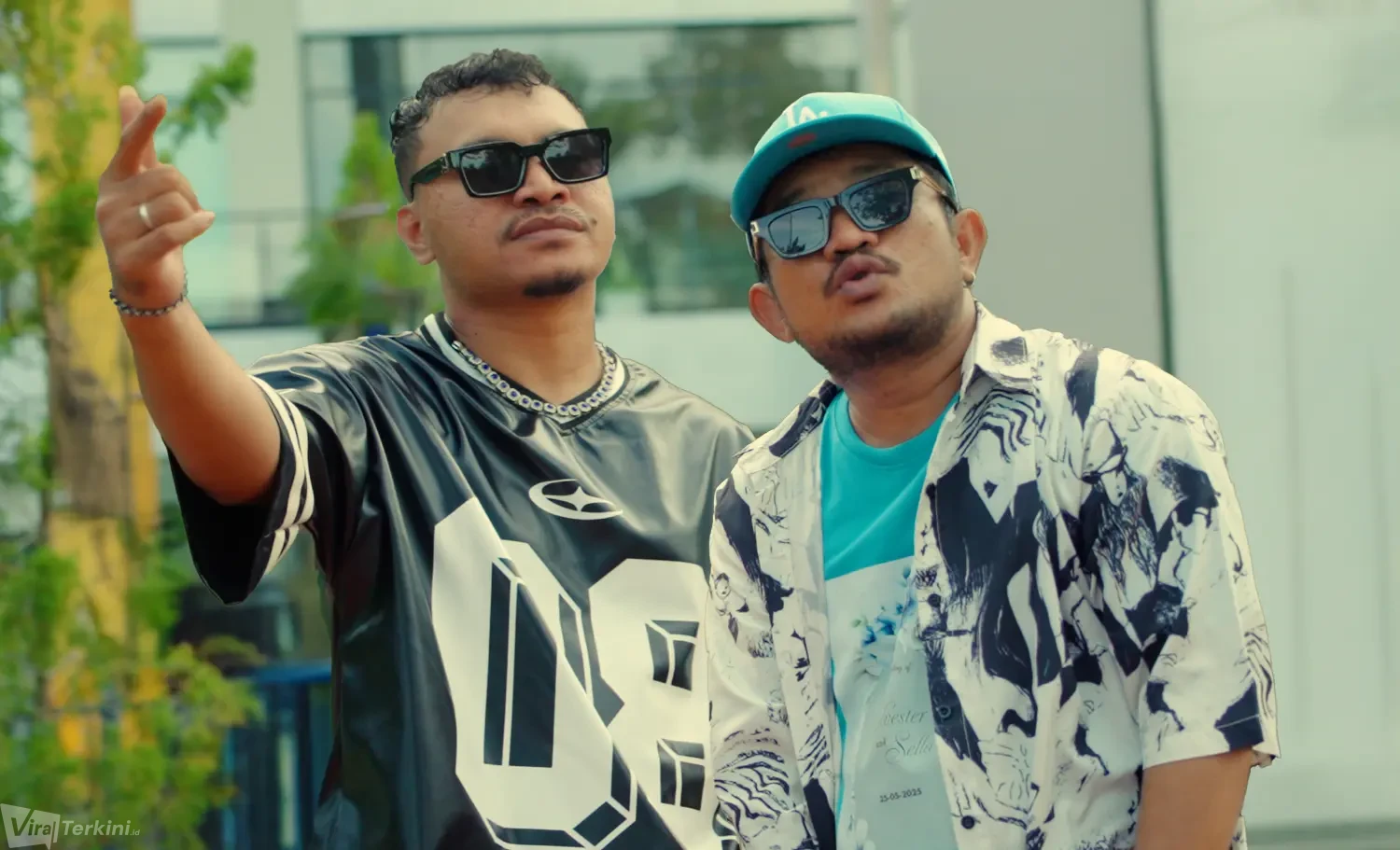 Wizz Baker , Teddy Salendah - #01