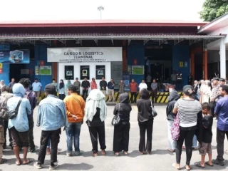 Prosesi Penuh Haru, Jenazah Mahasiswi Asal Papua Dipulangkan ke Kampung Halaman