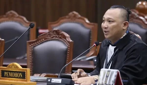 Dua Advokat Gugat Aturan Izin MKN di MK