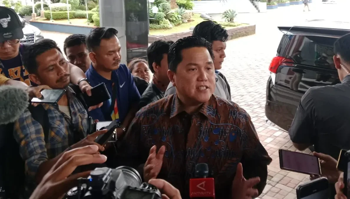 Menteri Pemuda dan Olahraga Erick Thohir membantah tudingan media Malaysia yang menyebut dirinya sebagai pihak di balik laporan ke FIFA terkait kasus dugaan pemalsuan dokumen naturalisasi pemain tim nasional Malaysia. (Foto: Agung).