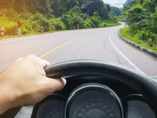 Gaya Mengemudi Bisa Jadi Penyebab BBM Cepat Habis