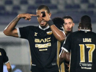 Duel Seru Dewa United FC Melawan Borneo FC