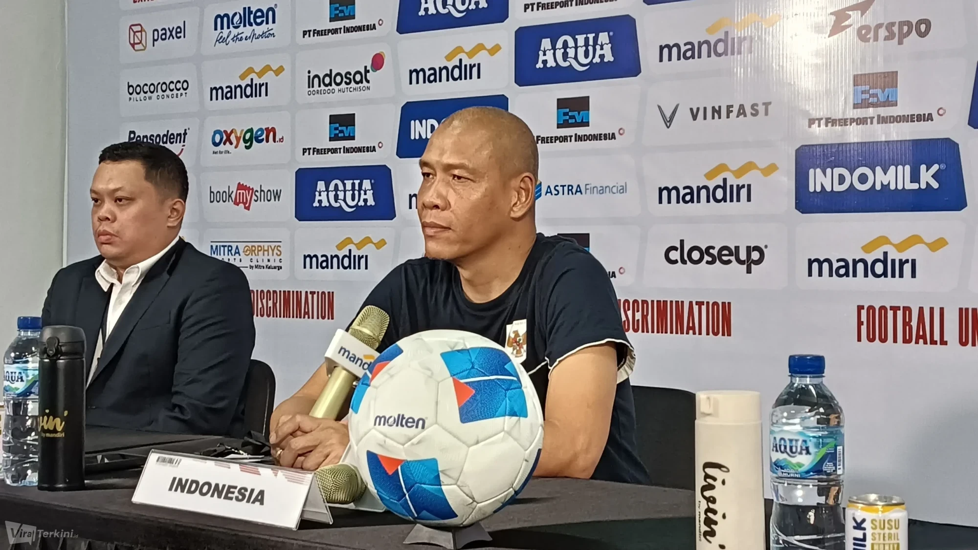 Pelatih Timnas Indonesia U-17, Nova Arianto, menegaskan pentingnya penguatan mental, keberanian dalam duel fisik, serta peningkatan jam terbang internasional bagi para pemainnya.