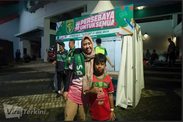 Puluhan Ribu Paket Alat Tulis Terkumpul dari Gerakan Donasi Persebaya Untuk Semua menjadi bukti kuat solidaritas suporter dan manajemen klub terhadap dunia pendidikan. (Foto: Persebaya).