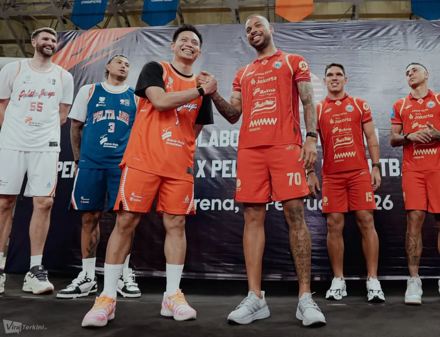 Persija dan Pelita Jaya Basketball resmi menjalin kerja sama strategis lintas cabang olahraga me