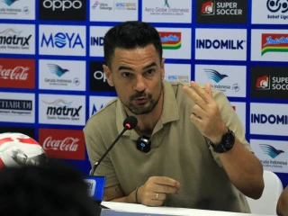 Kritik Keras Pelatih Persita Atas Kepimimpinan Wasit Saat Lawan Dewa United FC