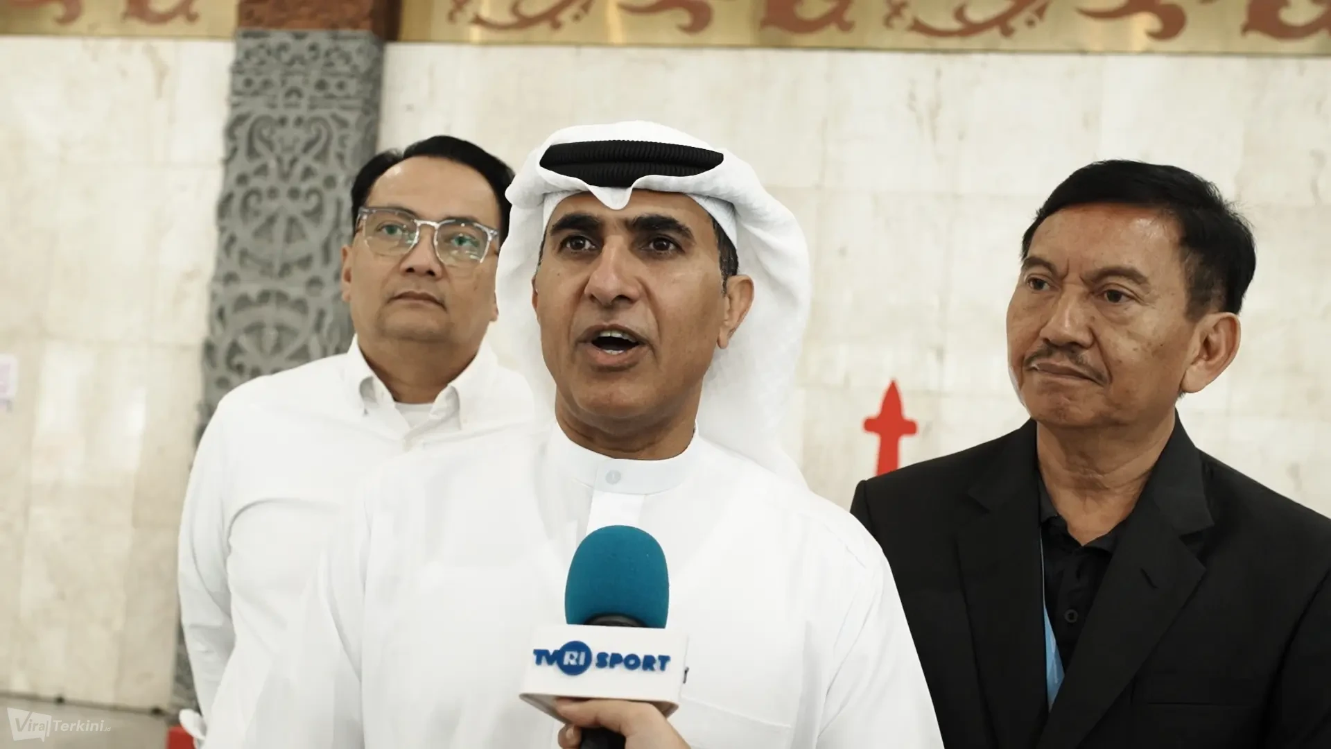 Presiden Fencing Confederation of Asia (FCA) H.H. Sheikh Salem bin Sultan Al Qasimi memuji pelaksanaan Kejuaraan Anggar Kadet dan Junior Asia 2026 yang digelar di Jakarta Convention Centre (JCC) Senayan, Jakarta. (Foto: PB IKASI).