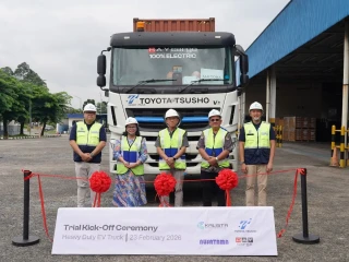 Sinergi KALISTA dan Nusatama Dukung Toyota Tsusho Indonesia Uji Coba Truk Kontainer Listrik
