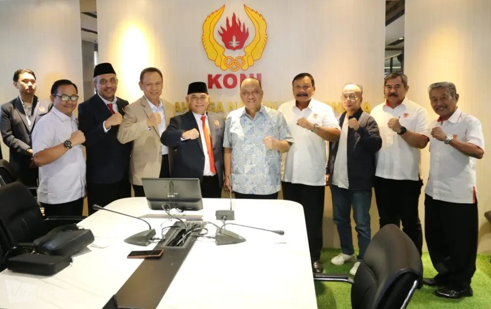 Provinsi Banten dan Lampung resmi menyerahkan dokumen persyaratan sebagai bakal calon tuan rumah Pekan Olahraga Nasional (PON) XXIII tahun 2032 kepada Komite Olahraga Nasional Indonesia (KONI) Pusat. (Foto: Dok.Koni).