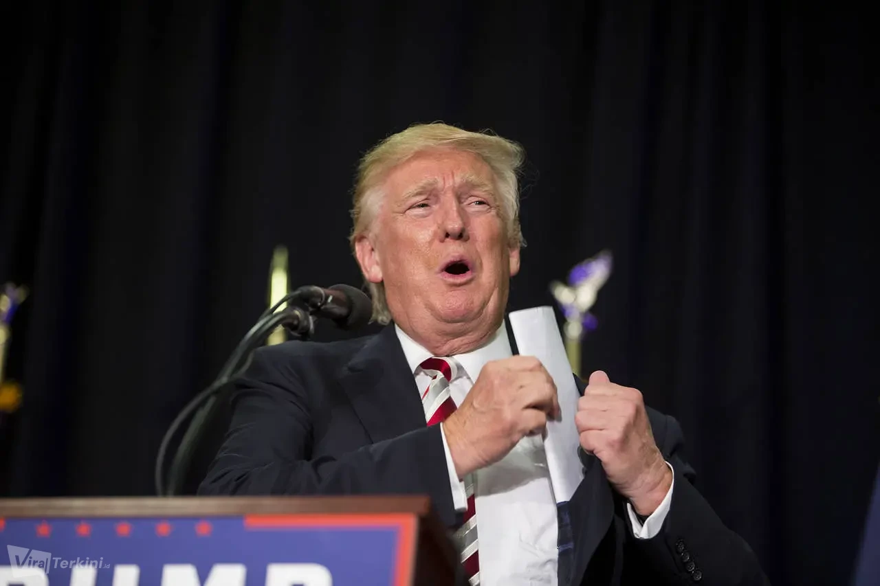 BN-PH929_botwt0_M_20160809123229