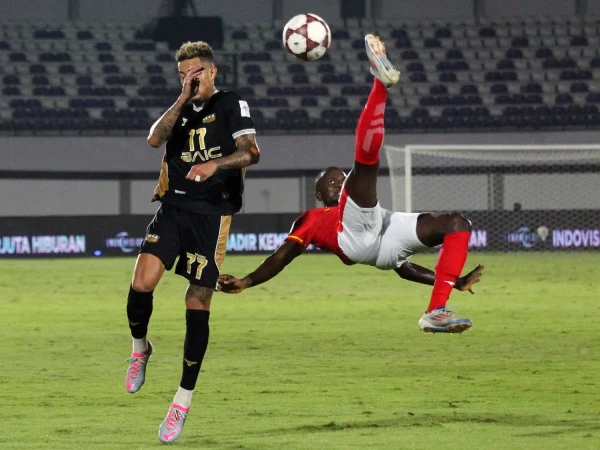 Potret Dewa United Banten FC vs Manila Digger