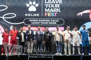 Ketua Umum Persatuan Sepak Bola Seluruh Indonesia (PSSI), Erick Thohir, bangga desain jersey Timnas Indonesia terbaru menampilkan motif batik sebagai elemen utama identitas budaya nasional.
