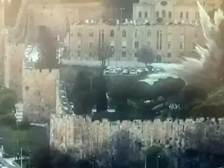 Rudal Iran Hantam Israel, Ledakan Guncang Yerusalem