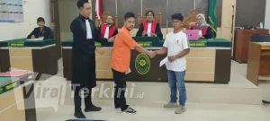 ruang-sidang-pn-kotabaru-J4F3H