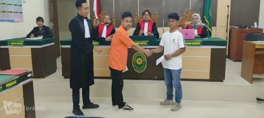 ruang-sidang-pn-kotabaru-J4F3H