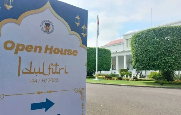 Ribuan Warga Hadiri Open House Idulfitri di Istana