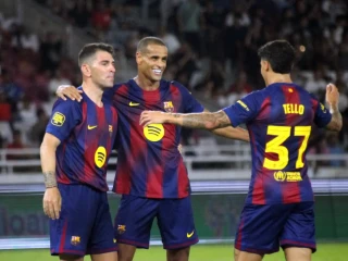 Momen Terindah Barcelona Legends Melawan DRX World Legends