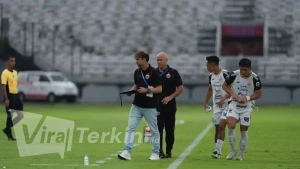 EKSPRESI-SOUZA-Ekspresi-Pelatih-Persija-Jakarta-Mauricuo-Souza