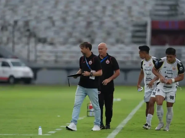 Persija Ditahan PSIM 1-1, Mauricio Souza Kecewa Penyelesaian Akhir Tumpul