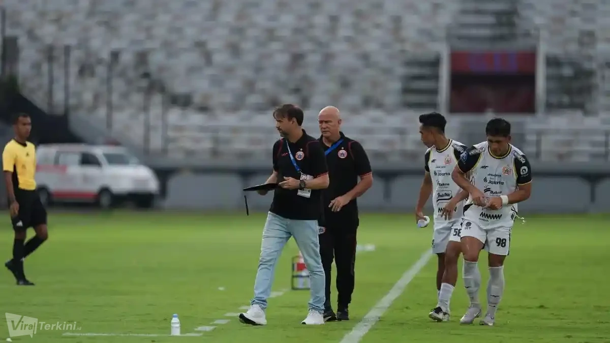 EKSPRESI-SOUZA-Ekspresi-Pelatih-Persija-Jakarta-Mauricuo-Souza