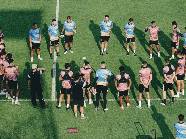 Persita Bidik Kebangkitan di Kandang Persik Kediri