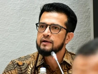 Legislator PAN Desak Perry Warjiyo Mundur Usai Rupiah Tembus Rp17.668 per Dolar AS