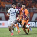 Persita Takluk 0-2 dari Borneo FC, Carlos Pena Soroti Kartu Merah dan Peluang Terbuang