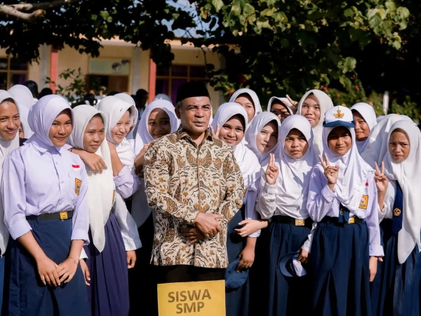 Mahakarya Sinergi: Menanam Benih Generasi Unggul di Atas Kekayaan Mineral Halteng