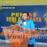 Sekretaris DPD KNPI Provinsi Maluku Utara, Jufri M. Soleman, S.Sos., M.I.Kom., menyampaikan sambutan mewakili Ketua DPD KNPI Malut pada acara Pembukaan Rapat Pimpinan Paripurna Daerah (RAPIMPURDA) Pemuda/KNPI ke-V Kabupaten Halmahera Timur yang berlangsung di Maba, Jumat (1/5/2026). Foto: ist