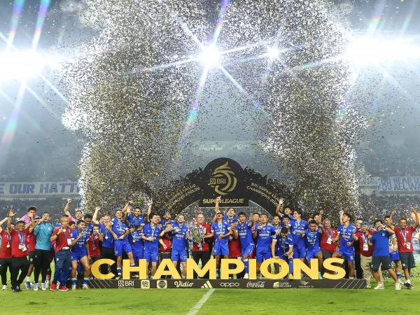 Momen Awarding dan Celebrasi Persib Raih Juara BRI Super League 2025/2026